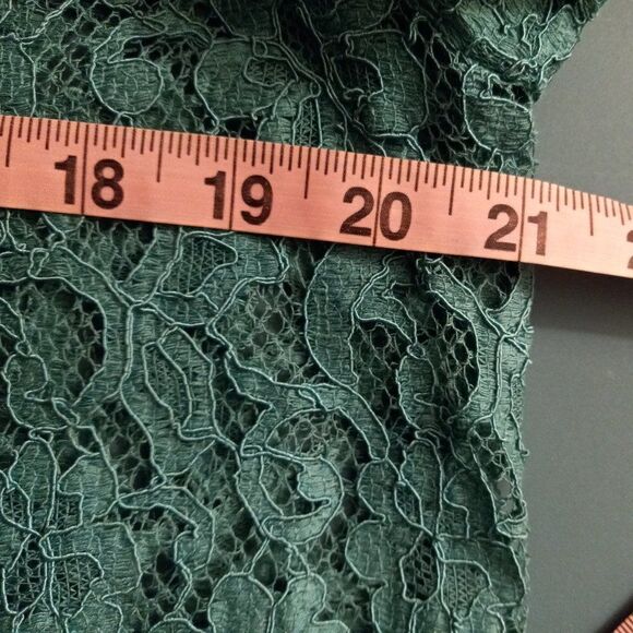Vintage Green Lace with Daisys Dress - Picture 8 of 11